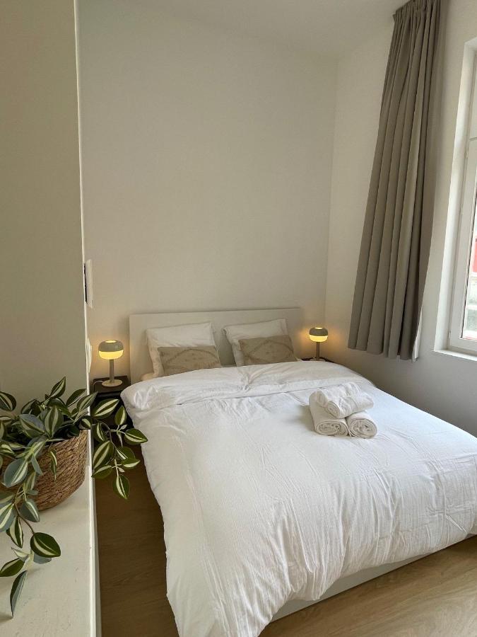 St Catherine Liege Bagian luar foto